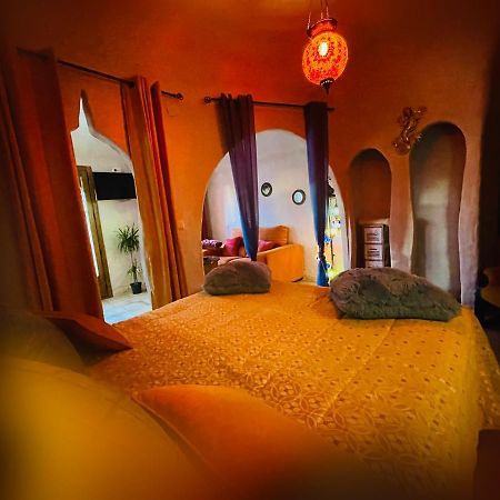בית הארחה פמפניירה 	Casas Cueva El Castano מראה חיצוני תמונה