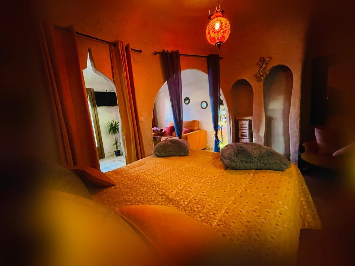 בית הארחה פמפניירה 	Casas Cueva El Castano מראה חיצוני תמונה