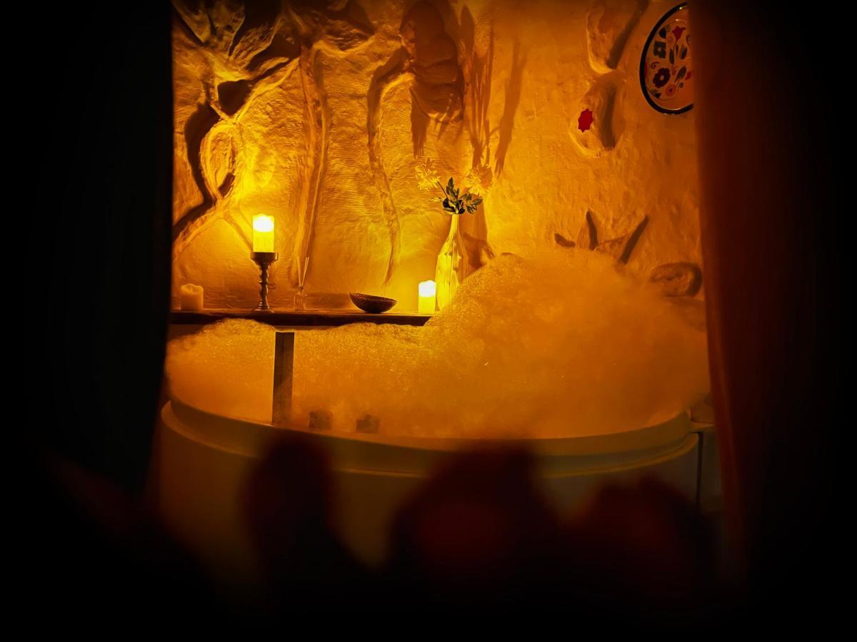 בית הארחה פמפניירה 	Casas Cueva El Castano מראה חיצוני תמונה