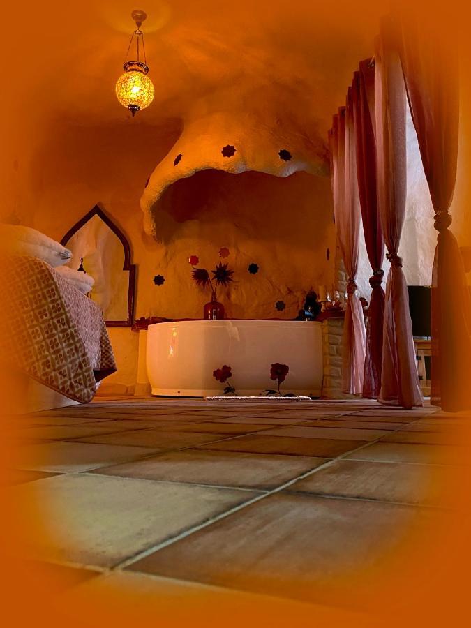 בית הארחה פמפניירה 	Casas Cueva El Castano מראה חיצוני תמונה