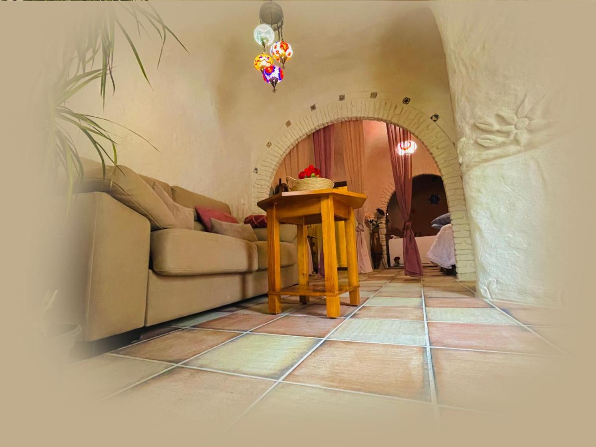 בית הארחה פמפניירה 	Casas Cueva El Castano מראה חיצוני תמונה