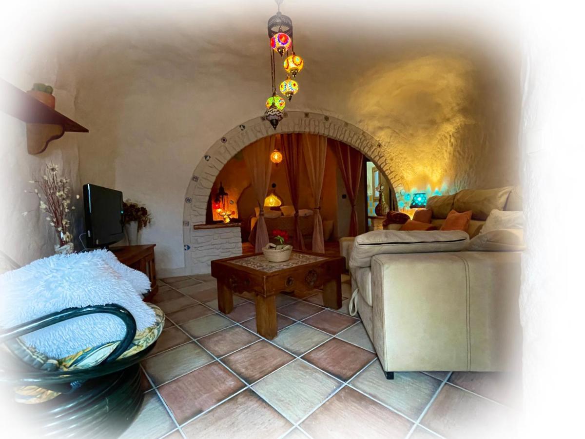 בית הארחה פמפניירה 	Casas Cueva El Castano מראה חיצוני תמונה