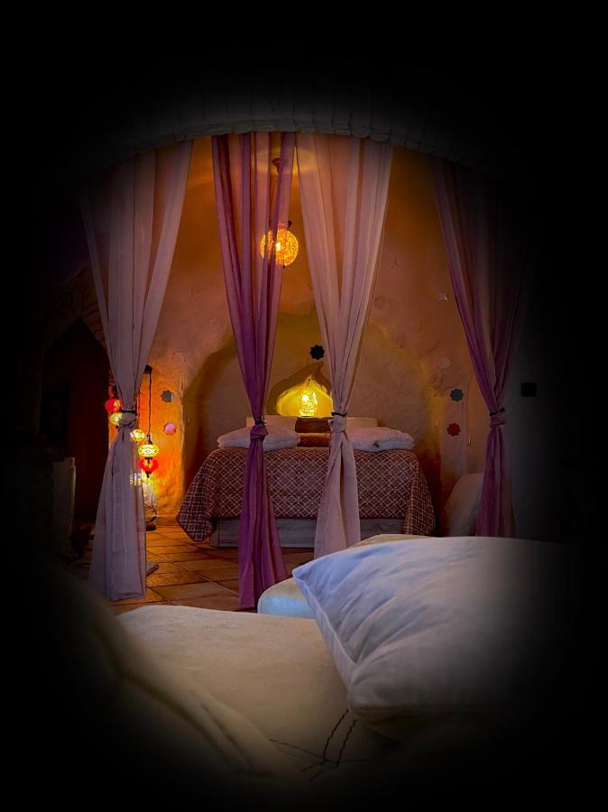 בית הארחה פמפניירה 	Casas Cueva El Castano מראה חיצוני תמונה